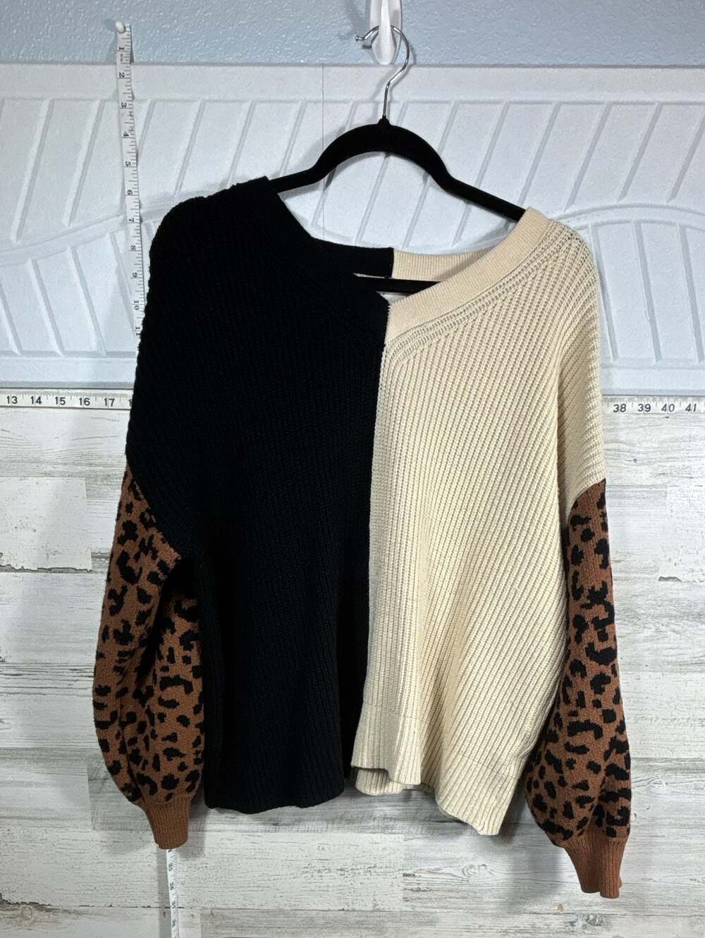 Dee Elly Colorblock Leopard Sleeve Sweater Size L